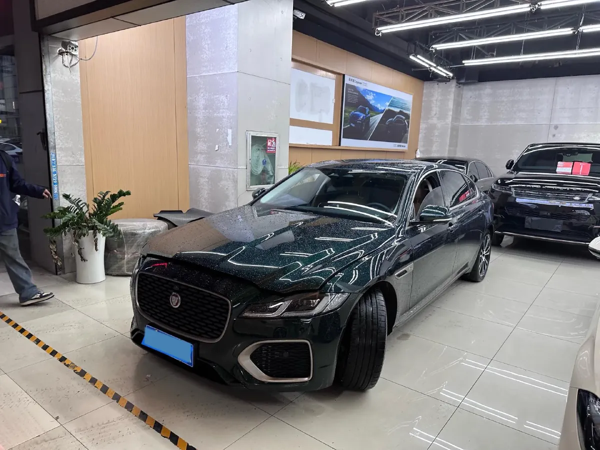 2025 Jaguar XFL 2.0T 250HP L4 8AT,autocango,china used car exporter,china ev exporter,chinese used car exporter,chinese used ev exporter