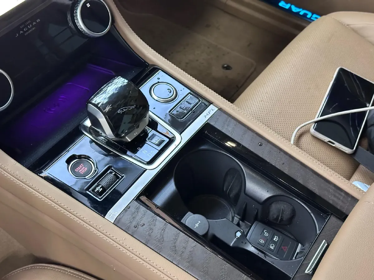 2025 Jaguar XFL 2.0T 250HP L4 8AT,autocango,china used car exporter,china ev exporter,chinese used car exporter,chinese used ev exporter