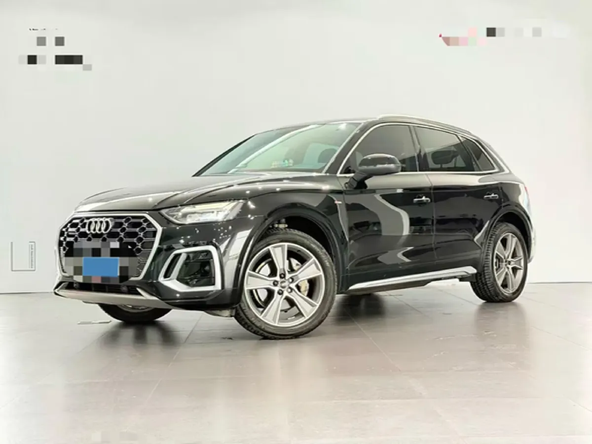 2021 Audi Q5L 2.0T 252HP L4 7DCT,autocango,china used car exporter,china ev exporter,chinese used car exporter,chinese used ev exporter
