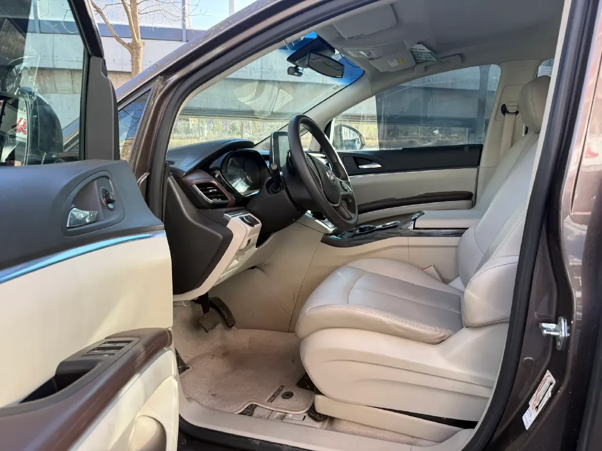 2021 Buick GL8 2.0T 237HP L4 9AT,autocango,china used car exporter,china ev exporter,chinese used car exporter,chinese used ev exporter