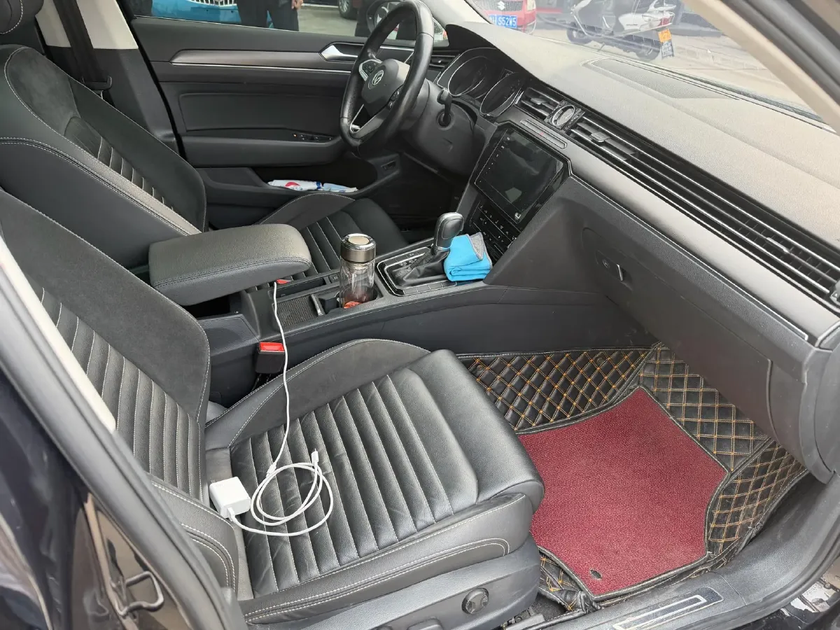 2020 Volkswagen Magotan 2.0T 186HP L4 7DCT,autocango,china used car exporter,china ev exporter,chinese used car exporter,chinese used ev exporter