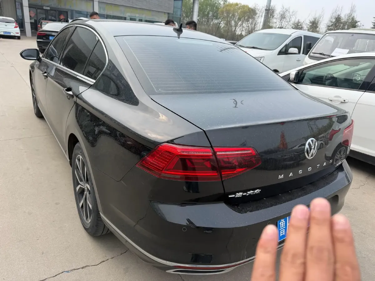 2020 Volkswagen Magotan 2.0T 186HP L4 7DCT,autocango,china used car exporter,china ev exporter,chinese used car exporter,chinese used ev exporter