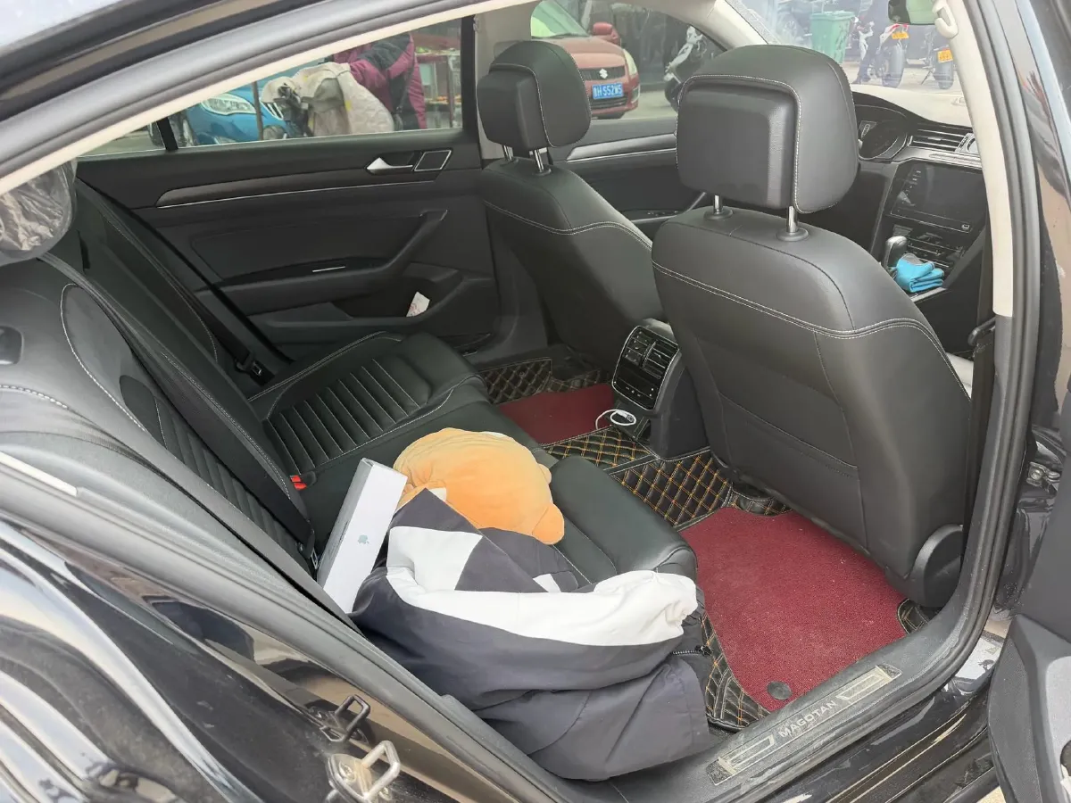 2020 Volkswagen Magotan 2.0T 186HP L4 7DCT,autocango,china used car exporter,china ev exporter,chinese used car exporter,chinese used ev exporter