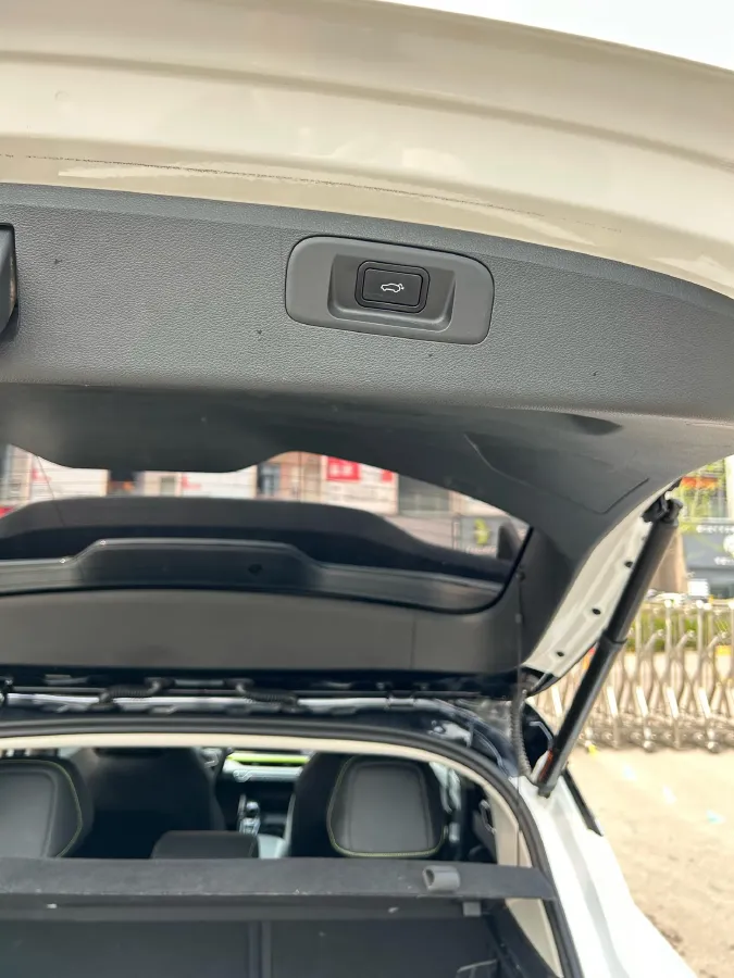 2022 Geely Coolray 1.5T 181HP L4 7DCT,autocango,china used car exporter,china ev exporter,chinese used car exporter,chinese used ev exporter