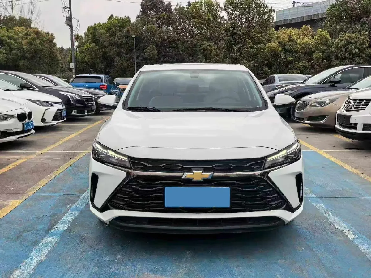 2022 Chevrolet Monza 1.5L 113HP L4 6AT,autocango,china used car exporter,china ev exporter,chinese used car exporter,chinese used ev exporter