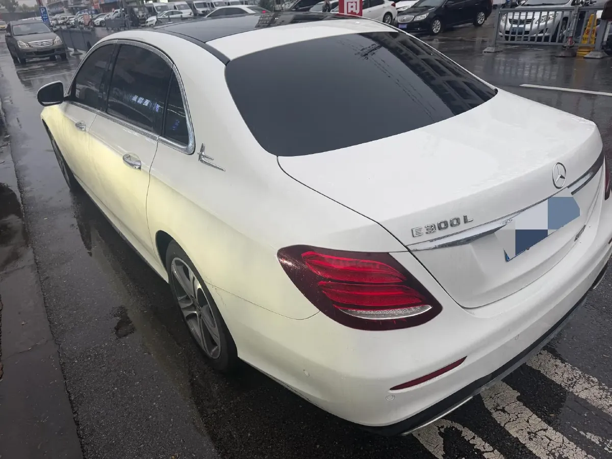 2020 Mercedes-Benz E Class 1.5T 184HP L4 9AT,autocango,china used car exporter,china ev exporter,chinese used car exporter,chinese used ev exporter