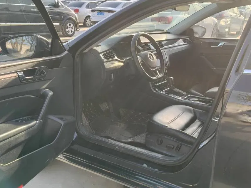 2017 Volkswagen Passat 1.8T 180HP L4 7DCT,autocango,china used car exporter,china ev exporter,chinese used car exporter,chinese used ev exporter