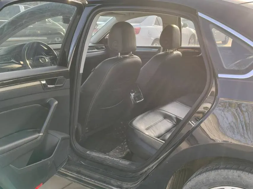 2017 Volkswagen Passat 1.8T 180HP L4 7DCT,autocango,china used car exporter,china ev exporter,chinese used car exporter,chinese used ev exporter