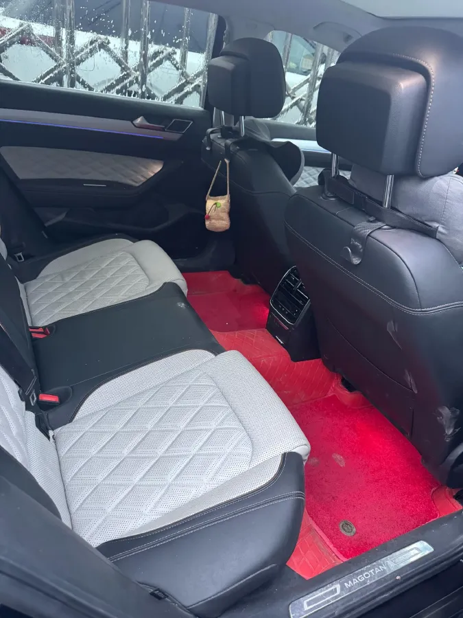 2023 Volkswagen Magotan 2.0T 186HP L4 7DCT,autocango,china used car exporter,china ev exporter,chinese used car exporter,chinese used ev exporter