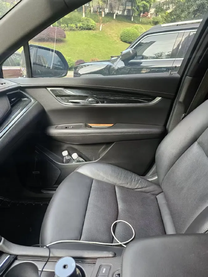 2020 Cadillac XT5 2.0T 237HP L4 9AT,autocango,china used car exporter,china ev exporter,chinese used car exporter,chinese used ev exporter