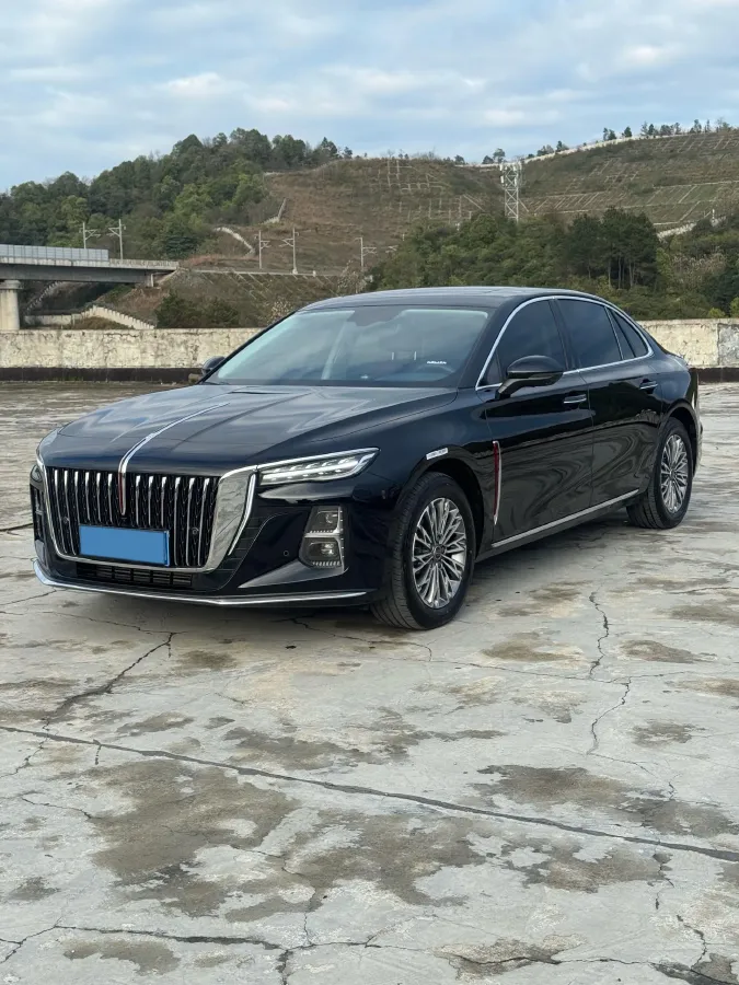 2025 HongQi H5 1.5T 169HP L4 7DCT,autocango,china used car exporter,china ev exporter,chinese used car exporter,chinese used ev exporter