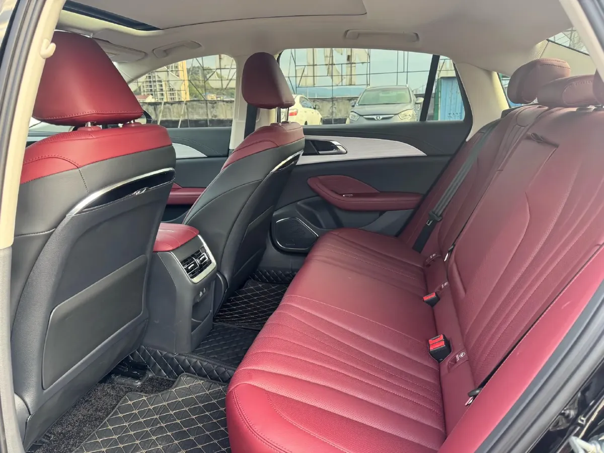 2025 HongQi H5 1.5T 169HP L4 7DCT,autocango,china used car exporter,china ev exporter,chinese used car exporter,chinese used ev exporter