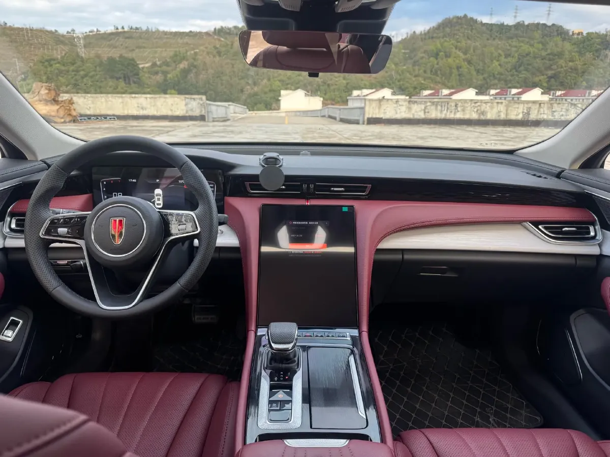 2025 HongQi H5 1.5T 169HP L4 7DCT,autocango,china used car exporter,china ev exporter,chinese used car exporter,chinese used ev exporter