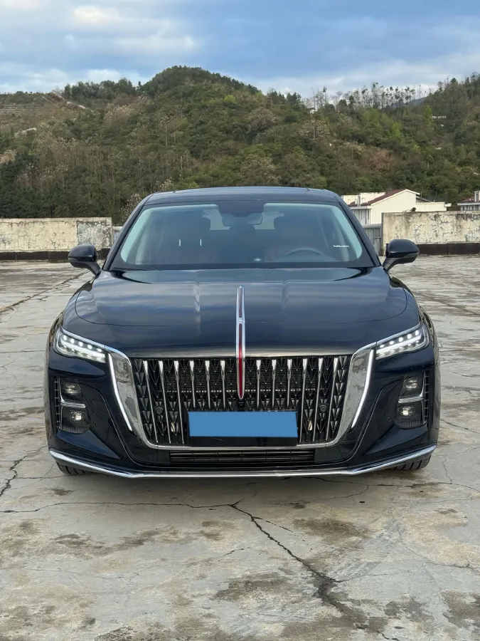 2025 HongQi H5 1.5T 169HP L4 7DCT,autocango,china used car exporter,china ev exporter,chinese used car exporter,chinese used ev exporter