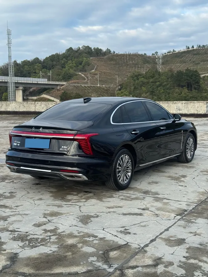 2025 HongQi H5 1.5T 169HP L4 7DCT,autocango,china used car exporter,china ev exporter,chinese used car exporter,chinese used ev exporter