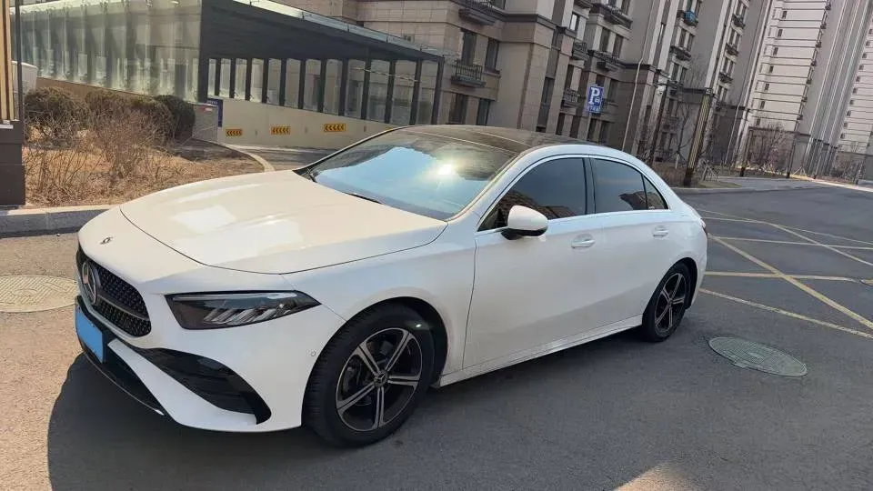 2023 Mercedes-Benz A Class 1.3T 163HP L4 7DCT,autocango,china used car exporter,china ev exporter,chinese used car exporter,chinese used ev exporter