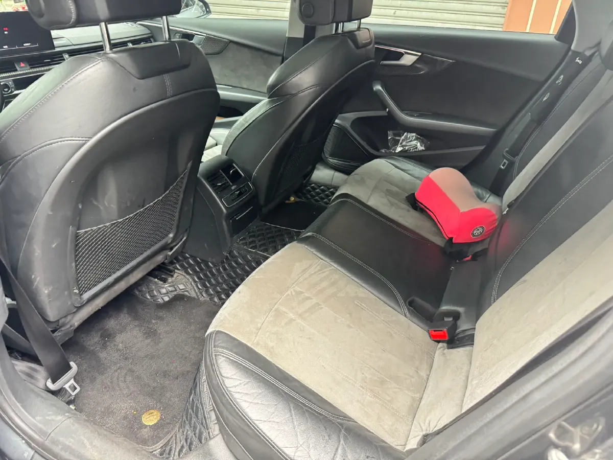 2020 Audi A4L 2.0T 252HP L4 7DCT,autocango,china used car exporter,china ev exporter,chinese used car exporter,chinese used ev exporter