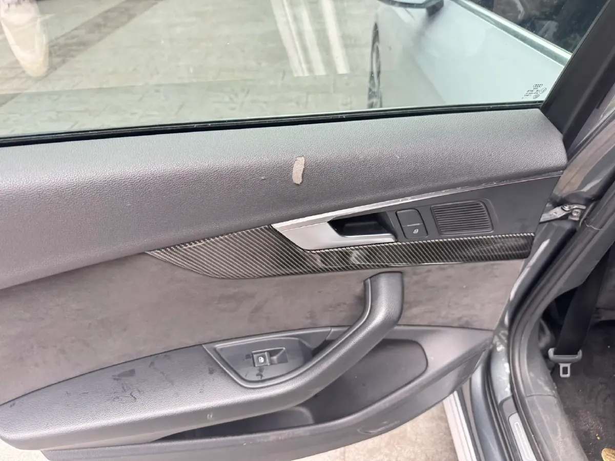 2020 Audi A4L 2.0T 252HP L4 7DCT,autocango,china used car exporter,china ev exporter,chinese used car exporter,chinese used ev exporter