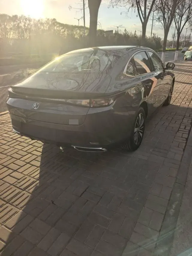 2025 ChangAn EadoPHEV 1.5L 98HP L4 E-CVT PHEV,autocango,china used car exporter,china ev exporter,chinese used car exporter,chinese used ev exporter