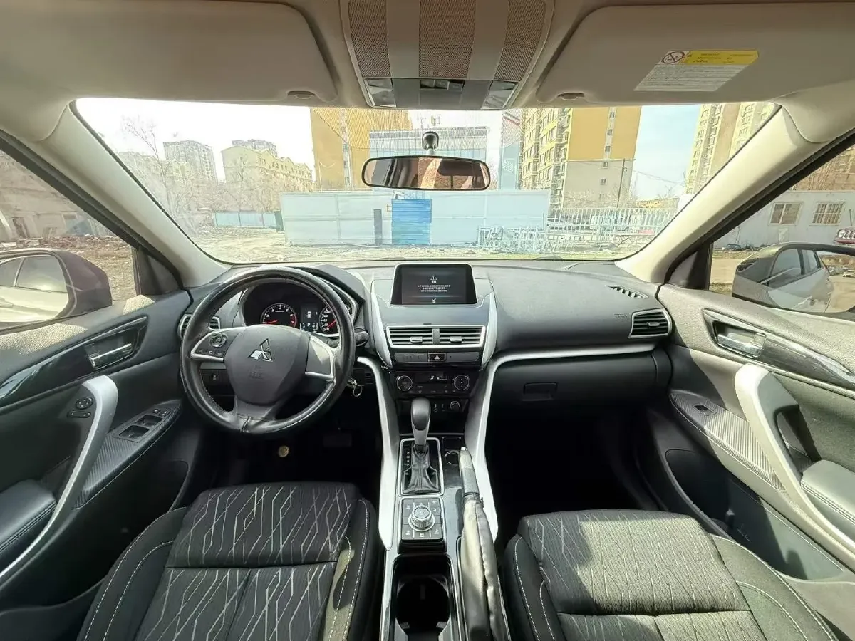 2021 Mitsubishi Eclipse Cross 1.5T 170HP L4 CVT,autocango,china used car exporter,china ev exporter,chinese used car exporter,chinese used ev exporter