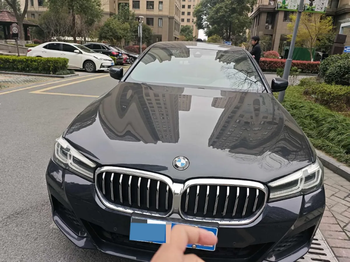 2022 BMW 5 Series 2.0T 252HP L4 8AT,autocango,china used car exporter,china ev exporter,chinese used car exporter,chinese used ev exporter
