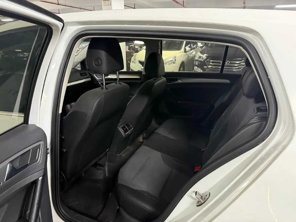 2018 Volkswagen Golf 1.6L 110HP L4 6AT,autocango,china used car exporter,china ev exporter,chinese used car exporter,chinese used ev exporter