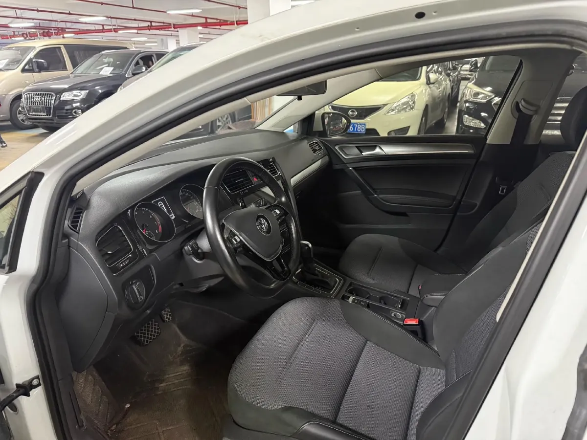 2018 Volkswagen Golf 1.6L 110HP L4 6AT,autocango,china used car exporter,china ev exporter,chinese used car exporter,chinese used ev exporter