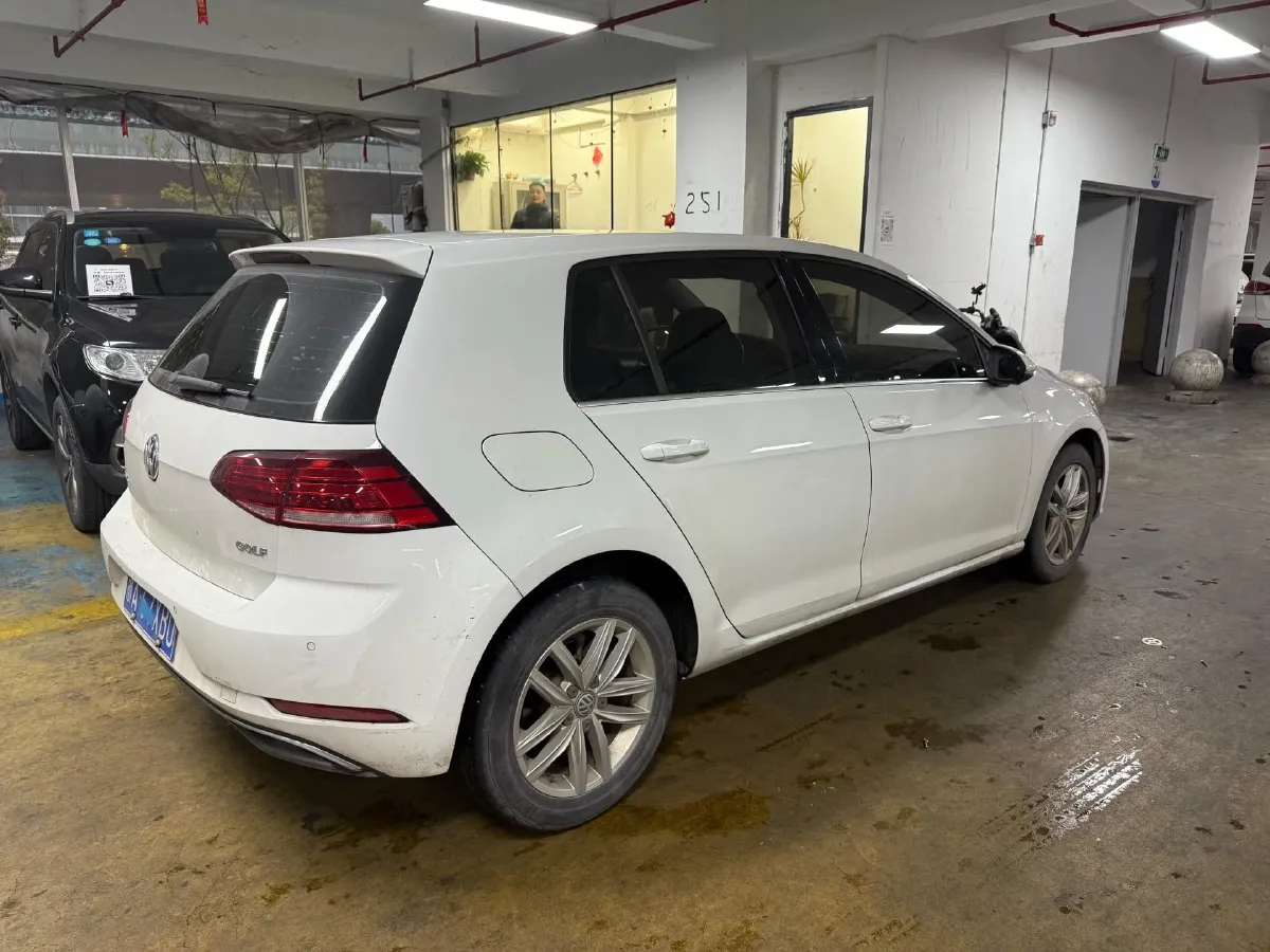2018 Volkswagen Golf 1.6L 110HP L4 6AT,autocango,china used car exporter,china ev exporter,chinese used car exporter,chinese used ev exporter