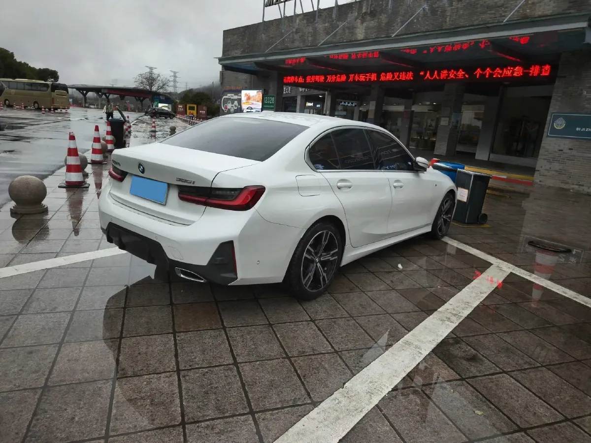 2023 BMW 3 Series 2.0T 184HP L4 8AT,autocango,china used car exporter,china ev exporter,chinese used car exporter,chinese used ev exporter
