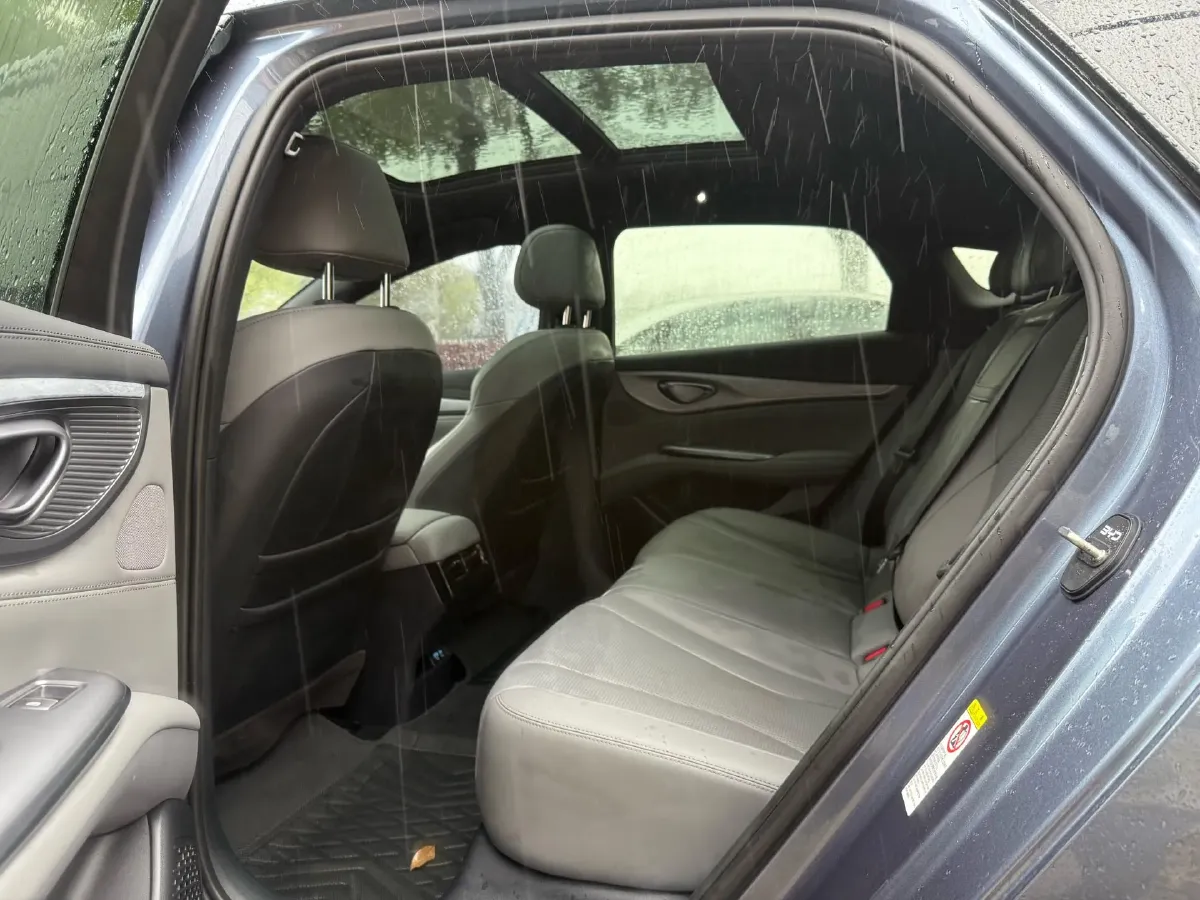 2024 BYD Seal 1.5L 110HP L4 E-CVT PHEV 17.6KWH,autocango,china used car exporter,china ev exporter,chinese used car exporter,chinese used ev exporter