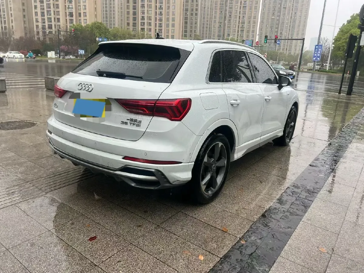 2022 Audi Q3 1.4T 150HP L4 7DCT,autocango,china used car exporter,china ev exporter,chinese used car exporter,chinese used ev exporter