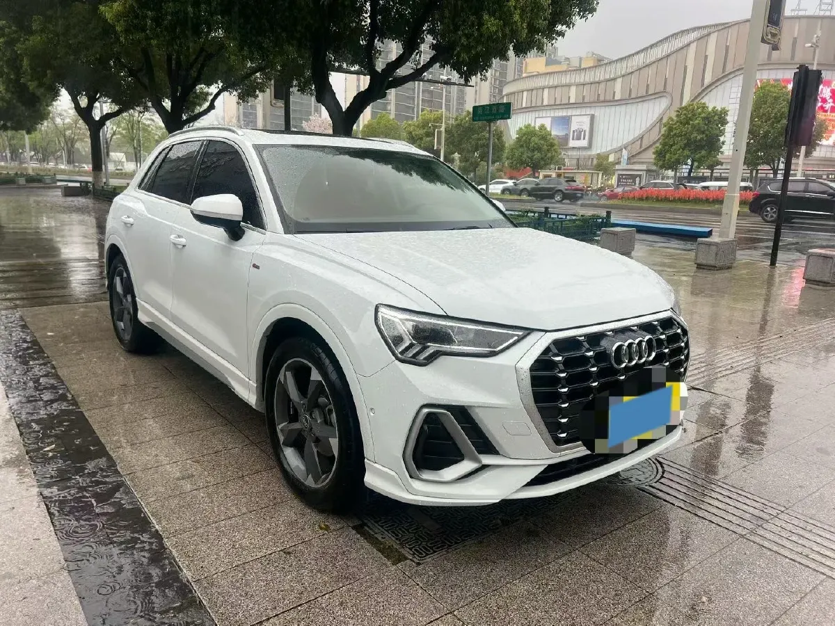 2022 Audi Q3 1.4T 150HP L4 7DCT,autocango,china used car exporter,china ev exporter,chinese used car exporter,chinese used ev exporter