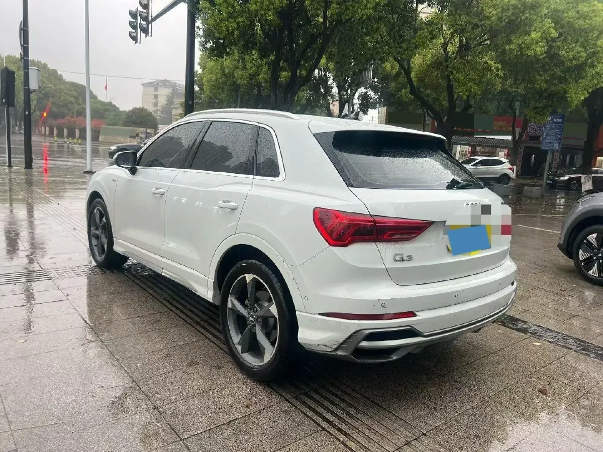 2022 Audi Q3 1.4T 150HP L4 7DCT,autocango,china used car exporter,china ev exporter,chinese used car exporter,chinese used ev exporter