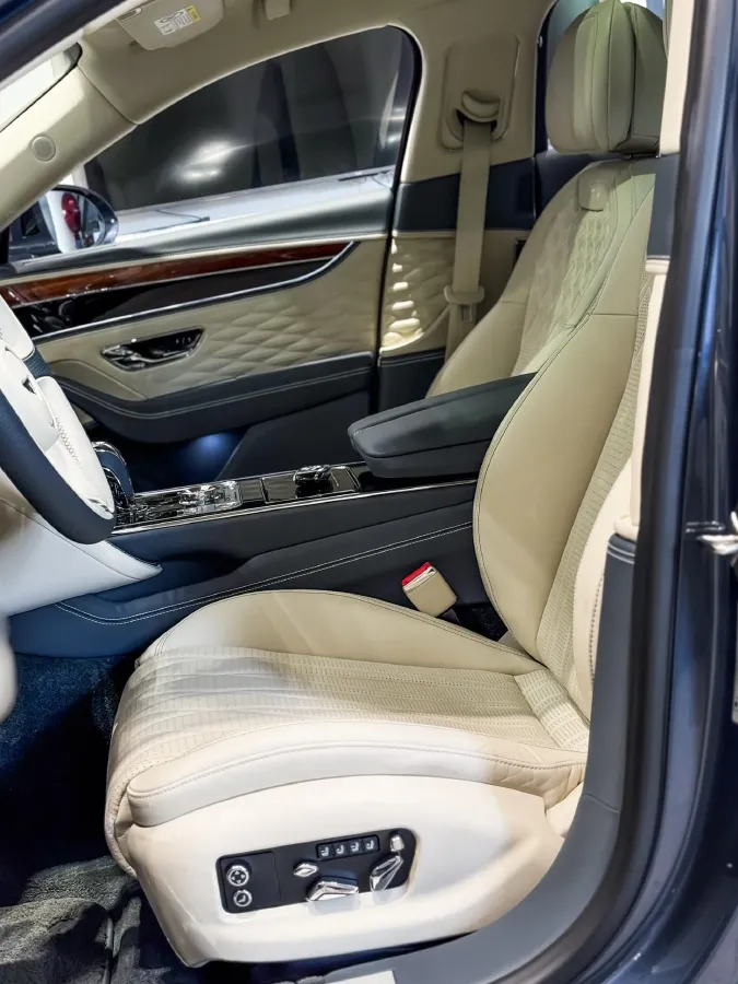 2020 Bentley Flying Spur 6.0T 635HP W12 8DCT,autocango,china used car exporter,china ev exporter,chinese used car exporter,chinese used ev exporter