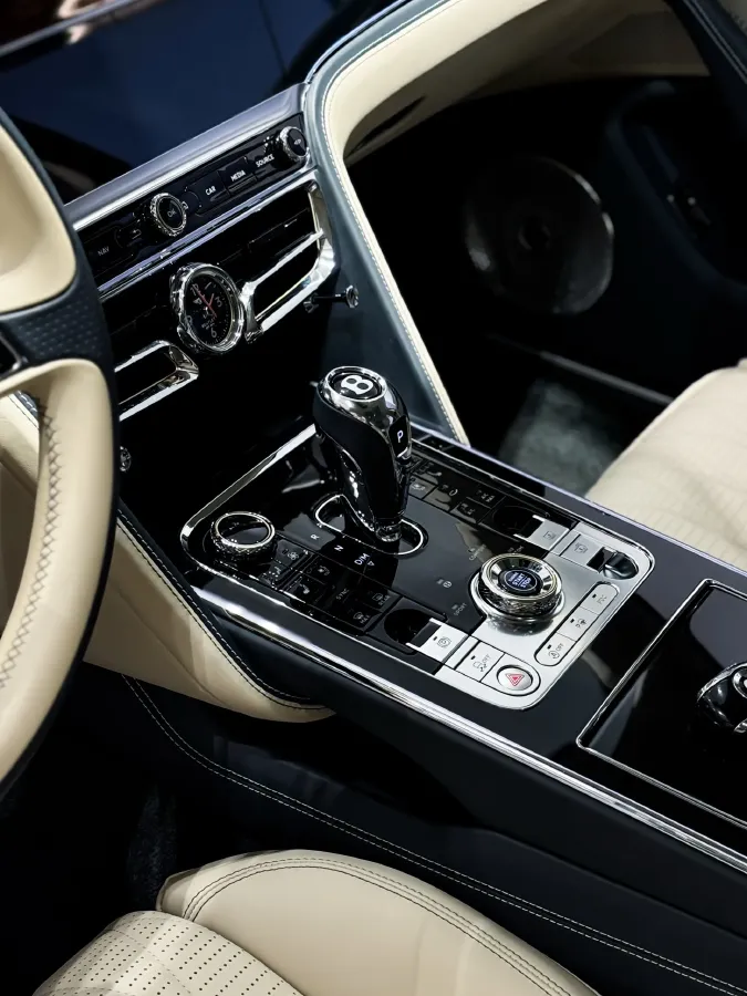 2020 Bentley Flying Spur 6.0T 635HP W12 8DCT,autocango,china used car exporter,china ev exporter,chinese used car exporter,chinese used ev exporter