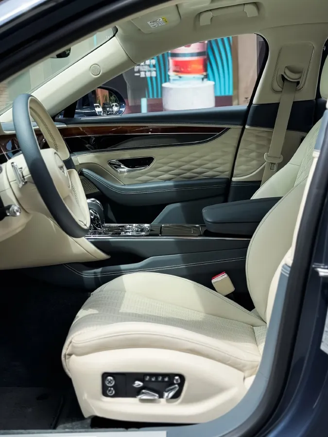 2020 Bentley Flying Spur 6.0T 635HP W12 8DCT,autocango,china used car exporter,china ev exporter,chinese used car exporter,chinese used ev exporter