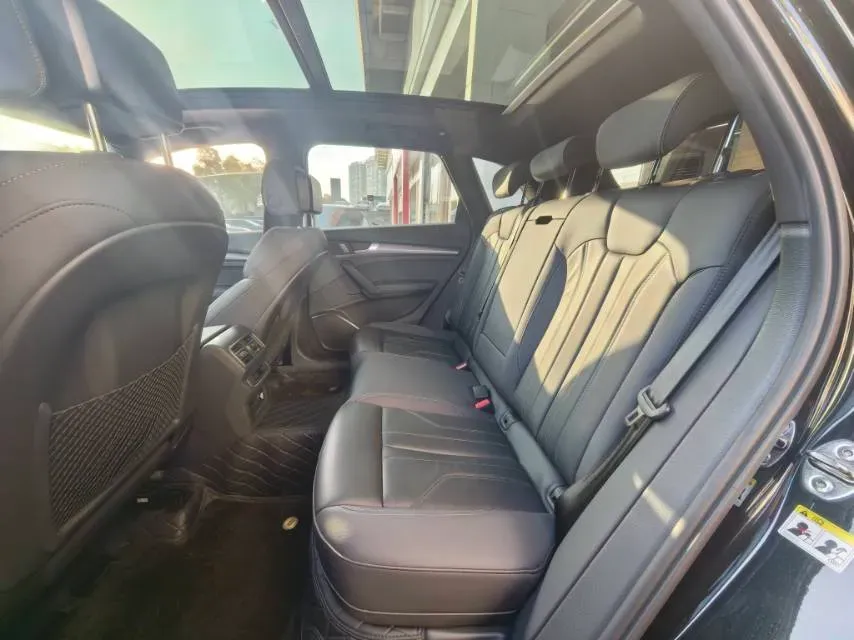 2023 Audi Q5L 2.0T 245HP L4 7DCT,autocango,china used car exporter,china ev exporter,chinese used car exporter,chinese used ev exporter