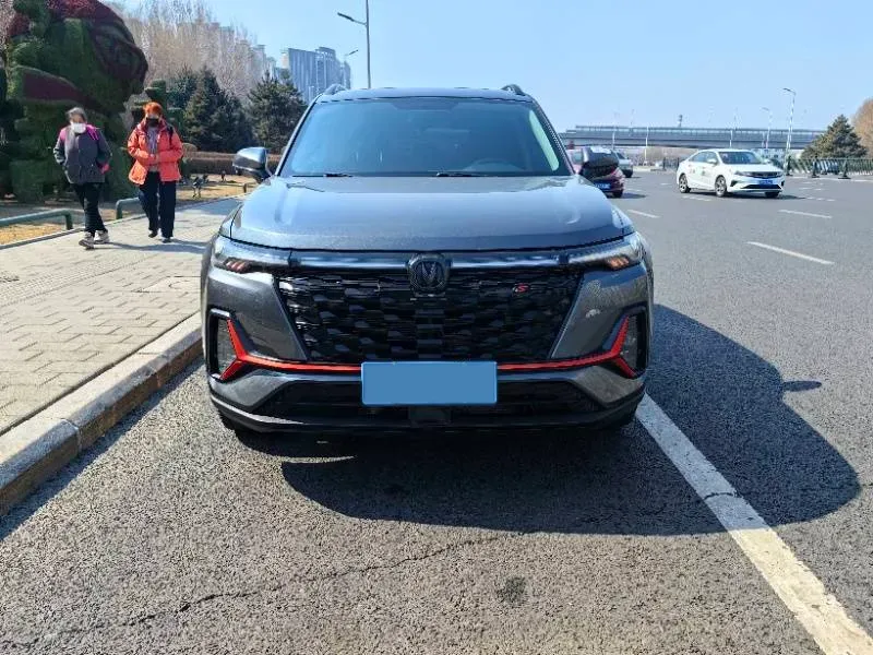 2023 ChangAn CS35 Plus 1.4T 160HP L4 7DCT,autocango,china used car exporter,china ev exporter,chinese used car exporter,chinese used ev exporter