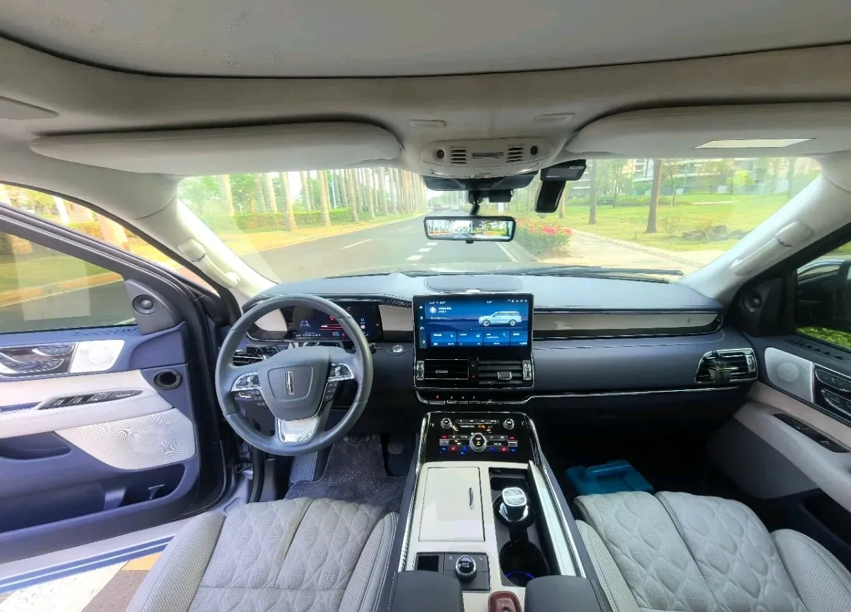 2022 Lincoln Navigator 3.5T 415HP V6 10AT,autocango,china used car exporter,china ev exporter,chinese used car exporter,chinese used ev exporter