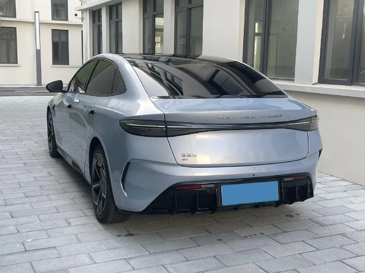 2022 AITO AITO M5 Range Extended 125HP REEV 40KWH,autocango,china used car exporter,china ev exporter,chinese used car exporter,chinese used ev exporter