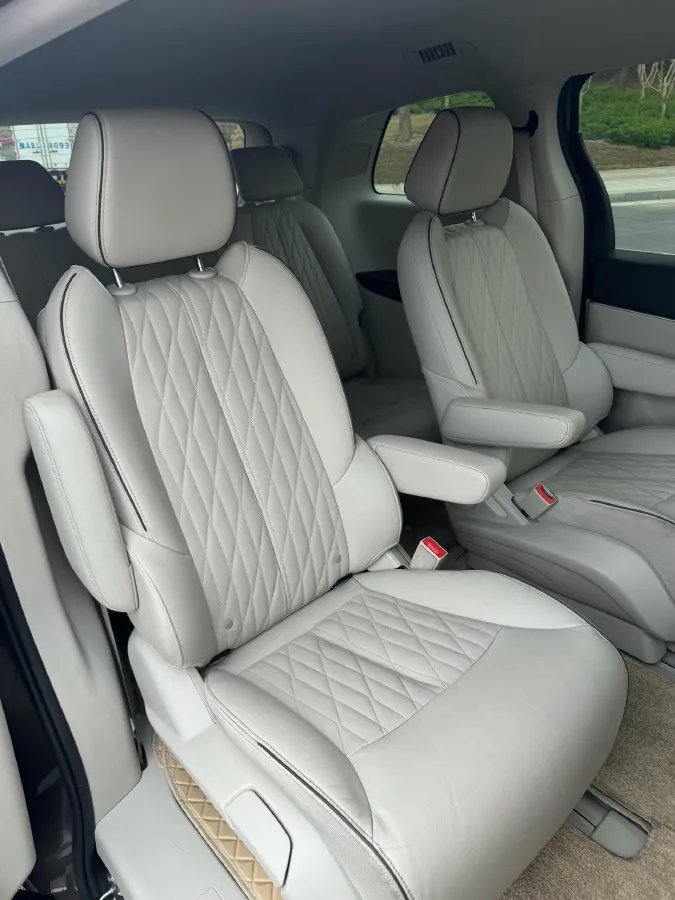 2021 Buick GL8 2.0T 237HP L4 9AT,autocango,china used car exporter,china ev exporter,chinese used car exporter,chinese used ev exporter