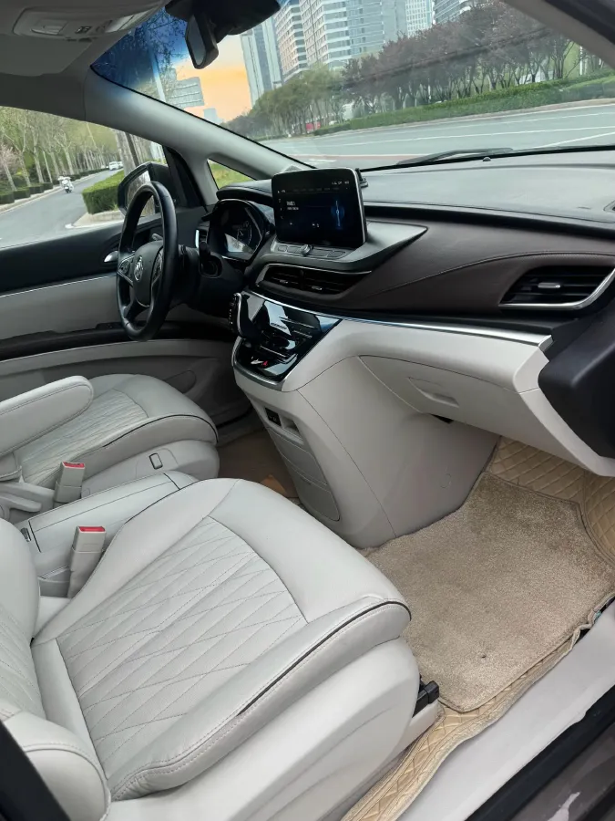 2021 Buick GL8 2.0T 237HP L4 9AT,autocango,china used car exporter,china ev exporter,chinese used car exporter,chinese used ev exporter