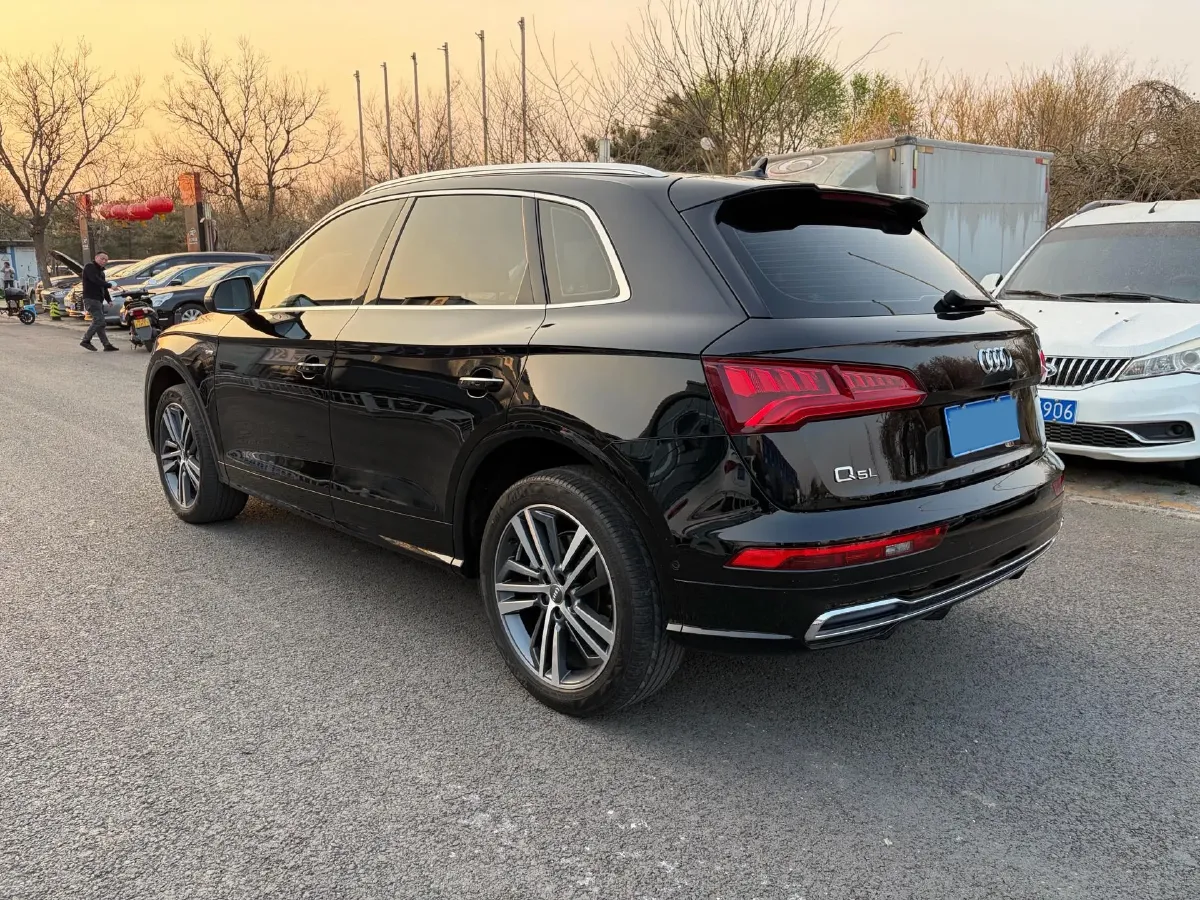 2020 Audi Q5L 2.0T 252HP L4 7DCT,autocango,china used car exporter,china ev exporter,chinese used car exporter,chinese used ev exporter