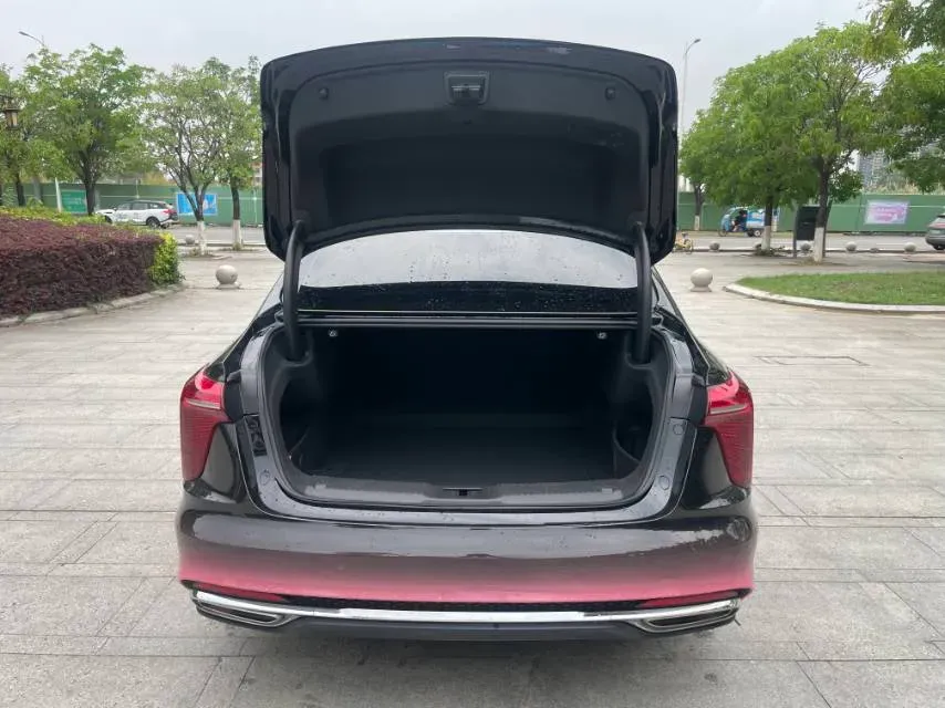 2023 HongQi H5 2.0T 224HP L4 8AT,autocango,china used car exporter,china ev exporter,chinese used car exporter,chinese used ev exporter