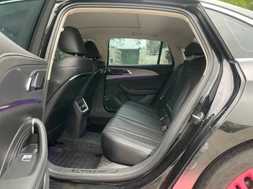 2023 HongQi H5 2.0T 224HP L4 8AT,autocango,china used car exporter,china ev exporter,chinese used car exporter,chinese used ev exporter