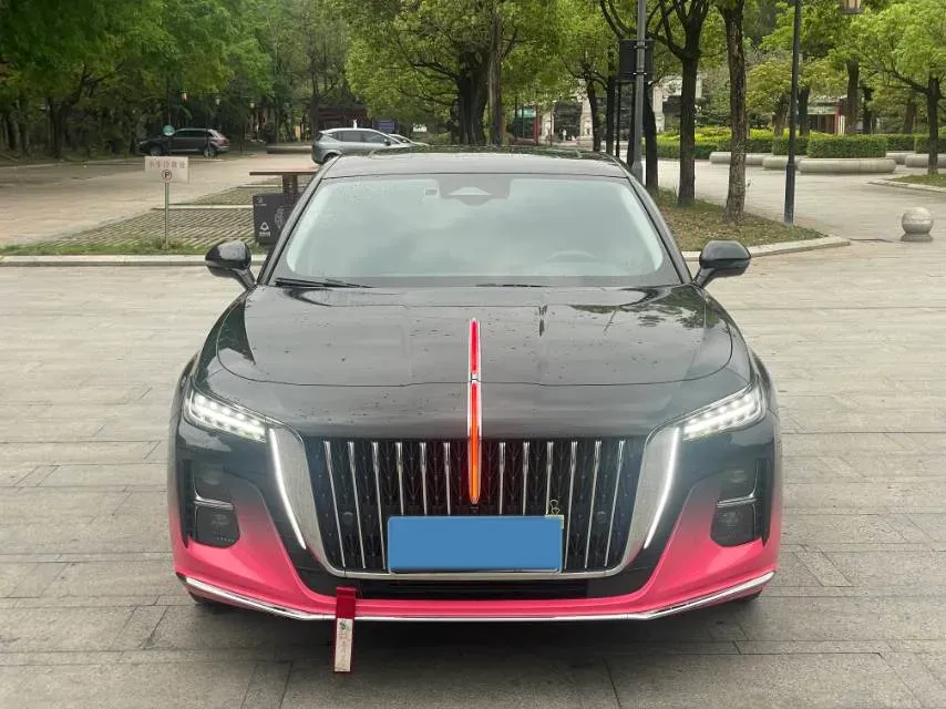 2023 HongQi H5 2.0T 224HP L4 8AT,autocango,china used car exporter,china ev exporter,chinese used car exporter,chinese used ev exporter