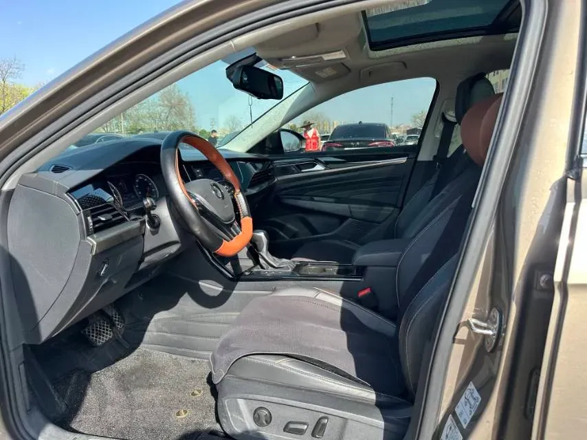 2019 Skoda Kodiak 2.0T 186HP L4 7DCT,autocango,china used car exporter,china ev exporter,chinese used car exporter,chinese used ev exporter