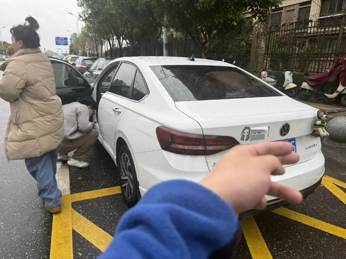 2024 Volkswagen Lavida 1.5L 110HP L4 6AT,autocango,china used car exporter,china ev exporter,chinese used car exporter,chinese used ev exporter