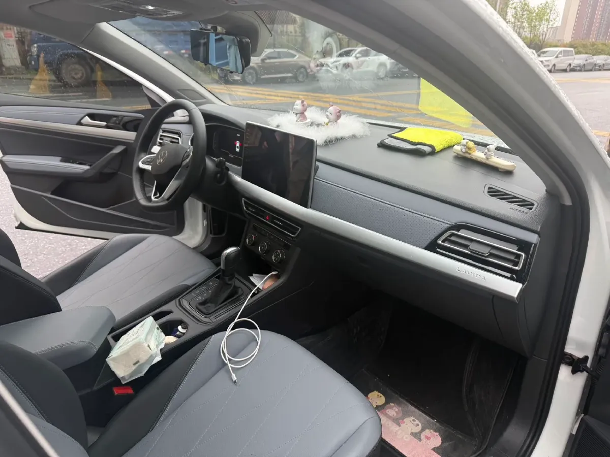 2024 Volkswagen Lavida 1.5L 110HP L4 6AT,autocango,china used car exporter,china ev exporter,chinese used car exporter,chinese used ev exporter