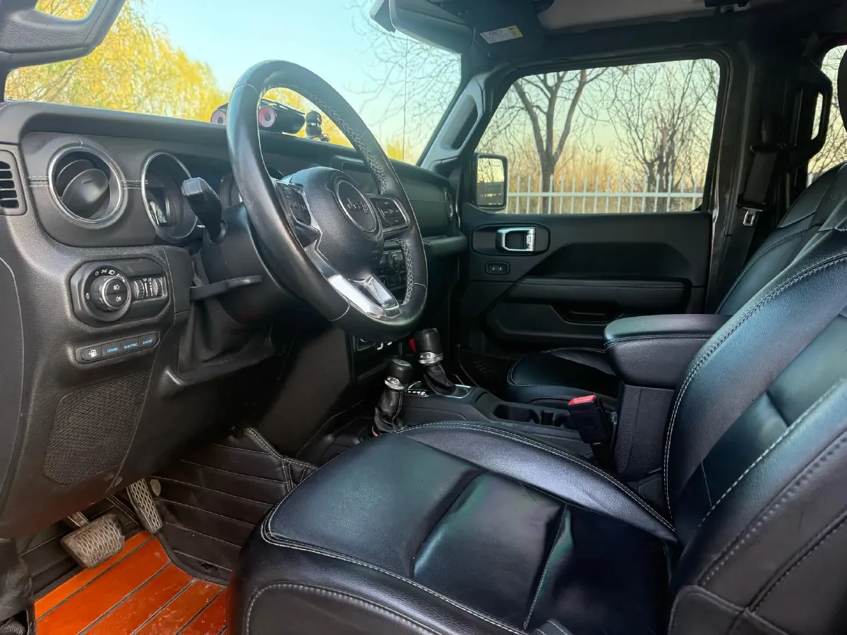 2021 Jeep Wrangler 2.0T 266HP L4 8AT PHEV 17KWH,autocango,china used car exporter,china ev exporter,chinese used car exporter,chinese used ev exporter